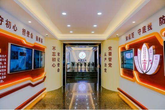 主題領航 奮進人社丨市人社局“走廊智慧課堂”有特色！