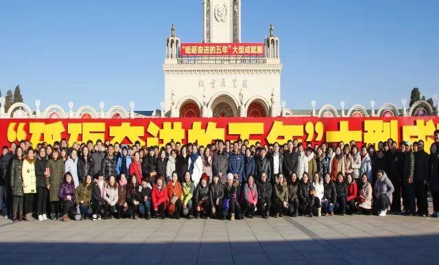 順旅集團狠抓陣地建設，打造黨建文化長廊