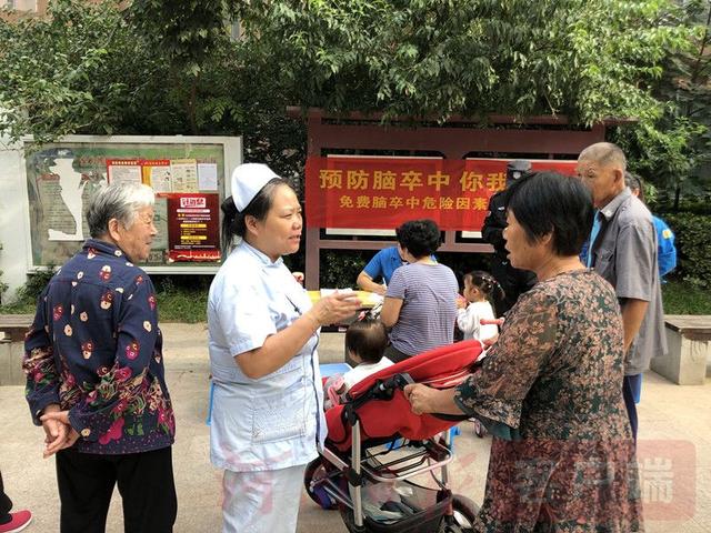 “三三制”黨建究竟是個啥？讓“休眠”的黨員“發(fā)了芽”，讓陌生的鄰里樂開花